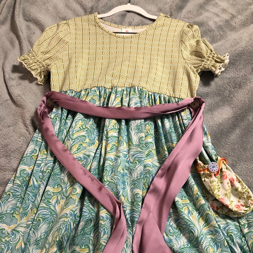 Girls dress